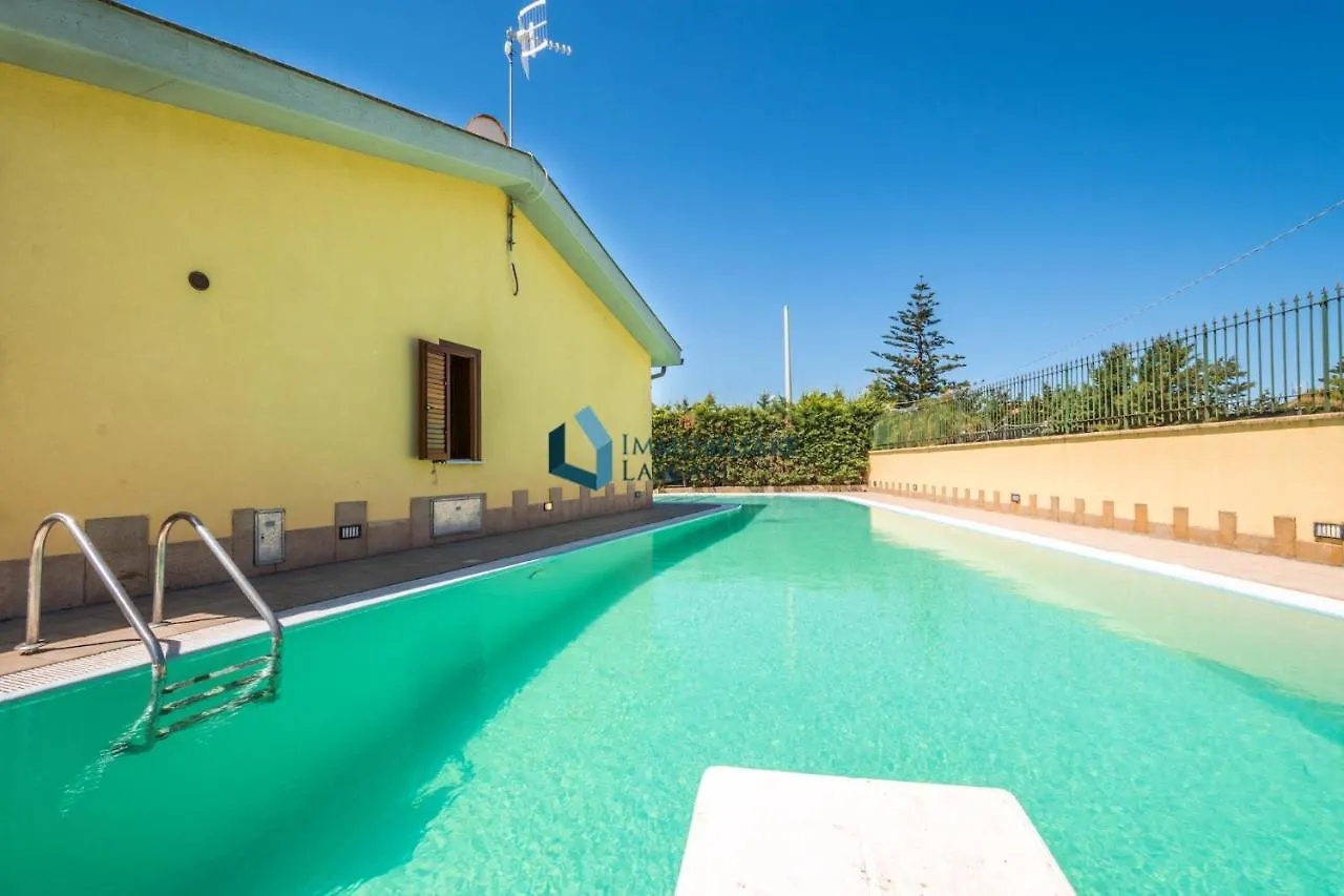 Villa Nettuno Con Piscina Privata Campofelice Di Roccella 0*,  Italy